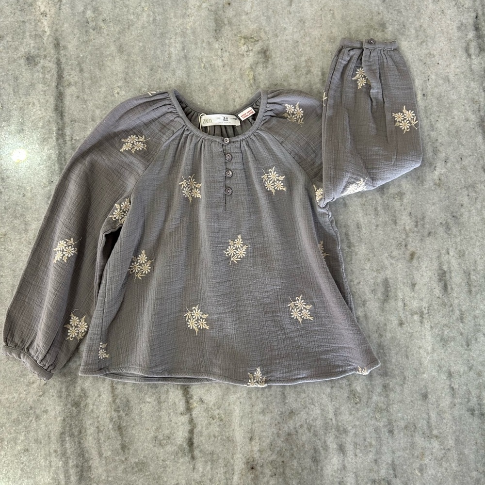 Zara Kids Charcoal Button-Up Top with Floral Embroidery Size 3-4 yrs